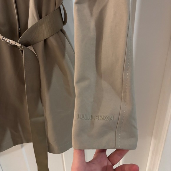 Lululemon Always There Short Trench Coat Size 10 Belted Jacket light beige EUC - Picture 8 of 10